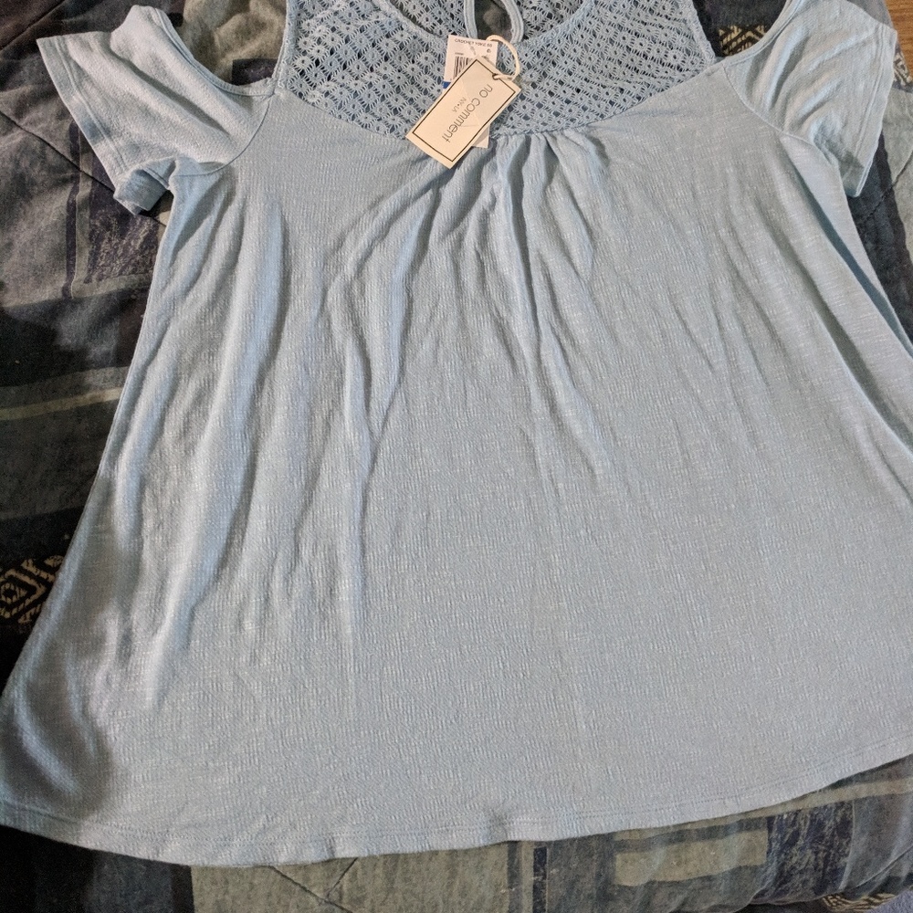 Cold shoulder top